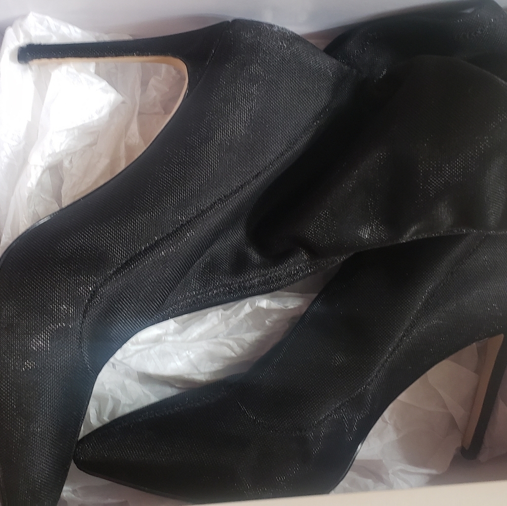 Jewel Badgley Mischka's Ronnie booties